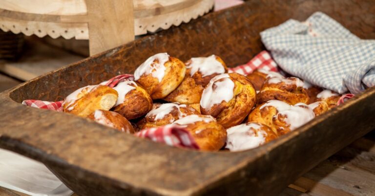 Jumer’s Cinnamon Rolls Recipe: Easy, Soft & Delicious Treat